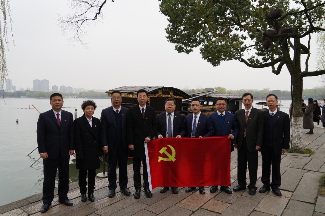 走深走实、入脑入心、见行见效  开云官方入口
党史学习教育热潮不断